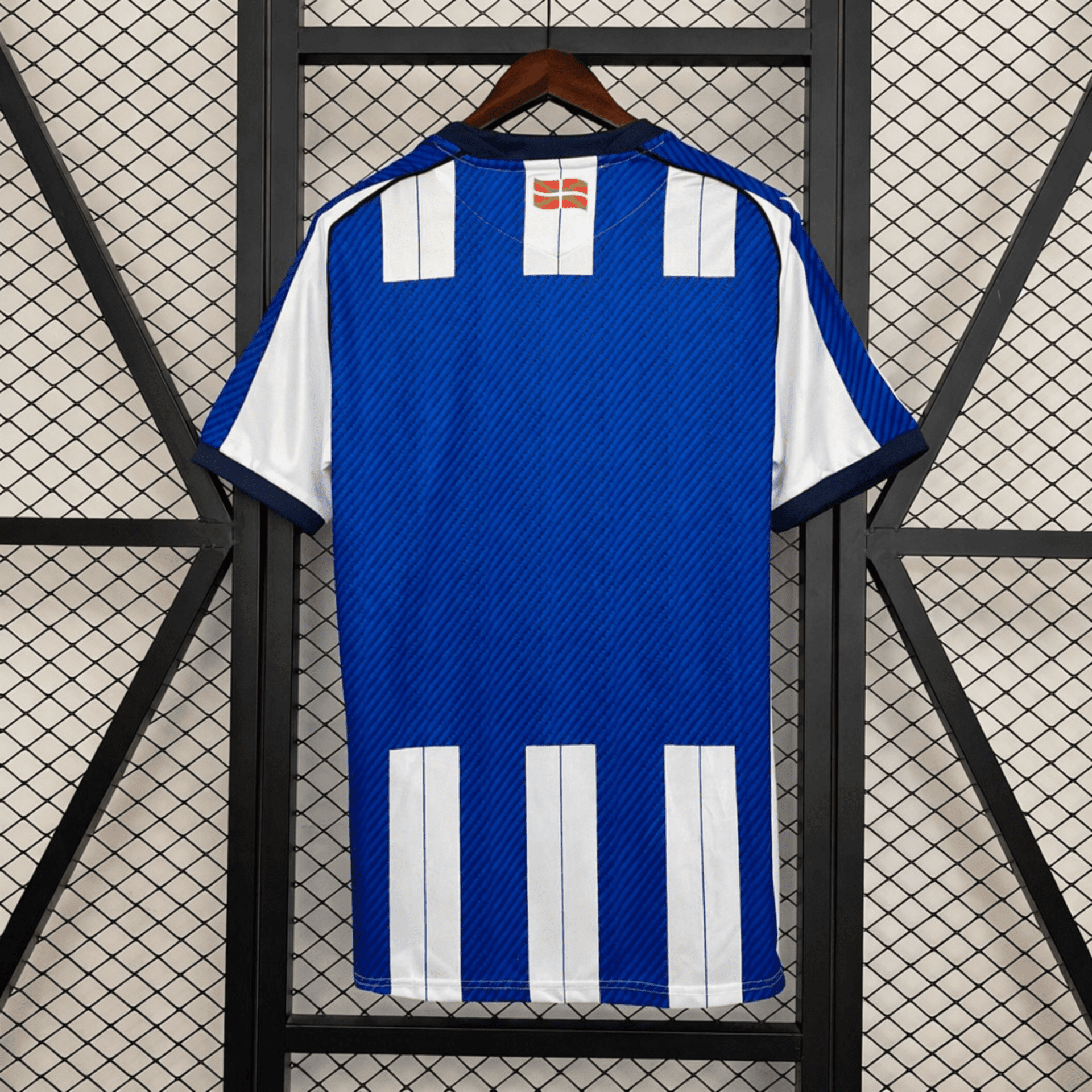 Camiseta azul y blanca 25/26 estilo Sociedad - 2